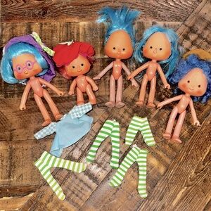 vintage 1979 Strawberry Shortcake dolls and clothing